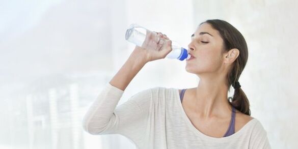 To lose weight fast, you need to drink at least 2 liters of water per day. 