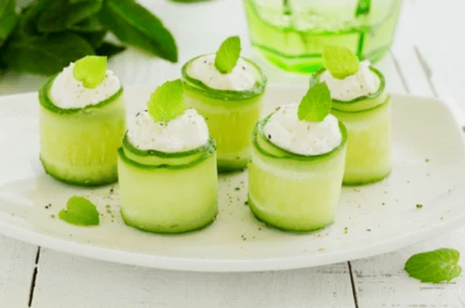 Cucumber rolls in the attack period